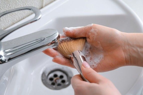 Clean your brushes (1).jpg